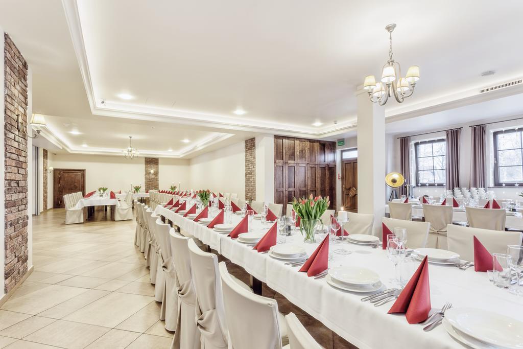 Hotel Modrzewiowy Dwor